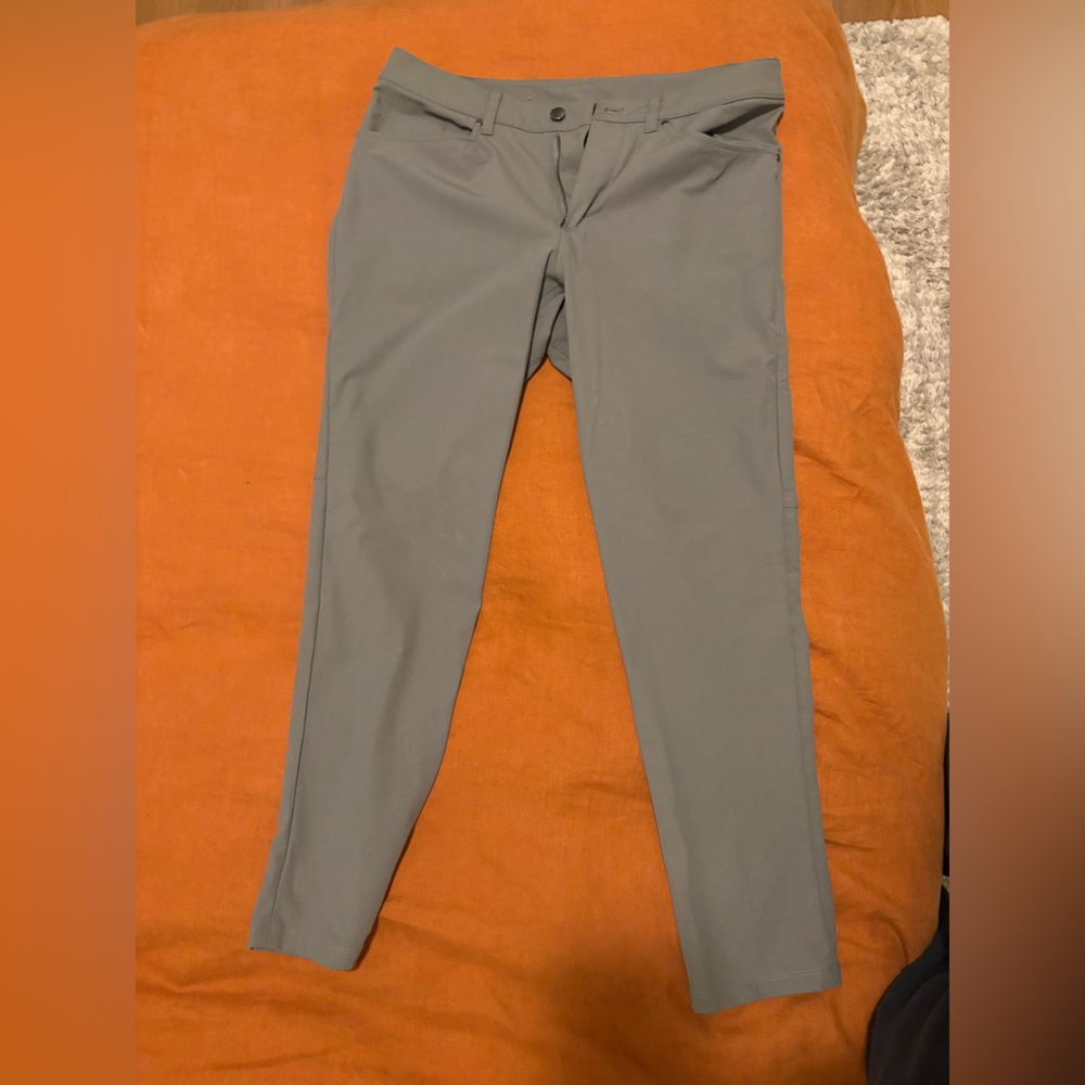Lululemon ABC slim pants. 32x28